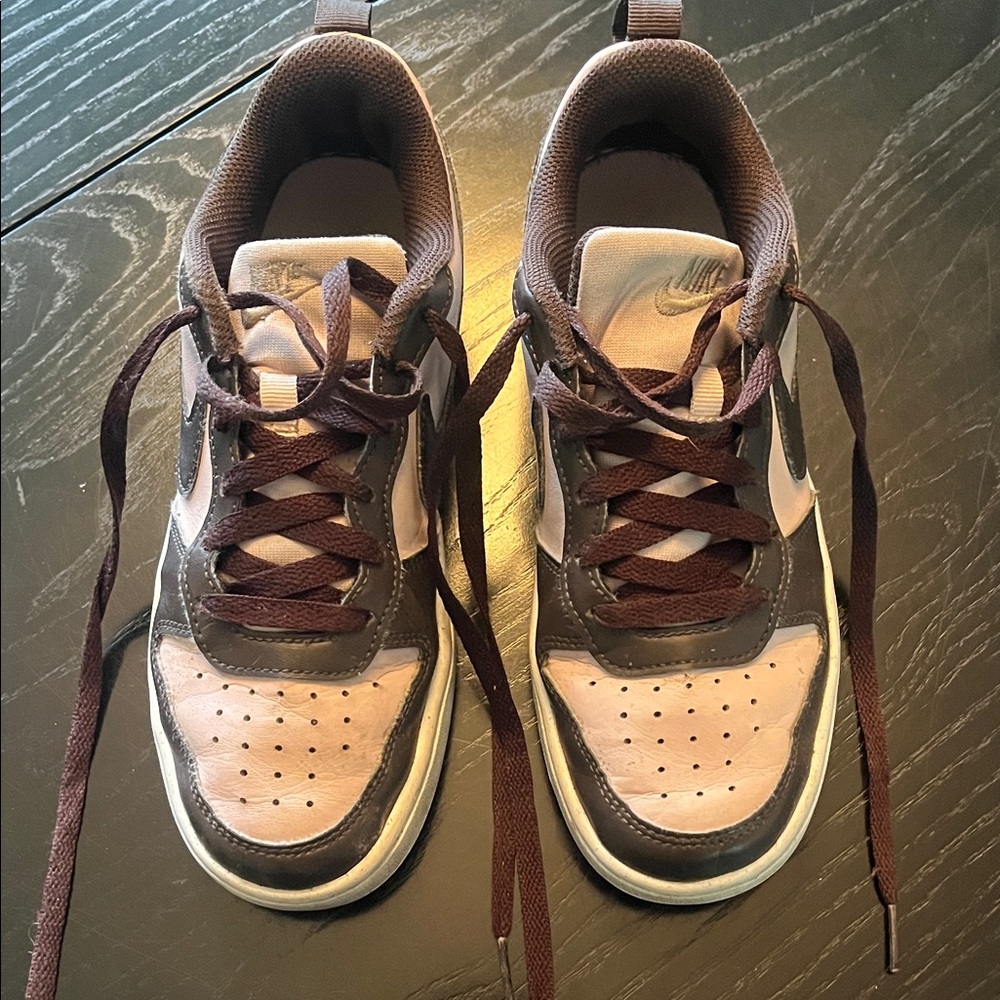 Nike Men’s Low-Top Sneakers in Brown and Tan